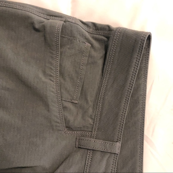 Shorts - Picture 3 of 5